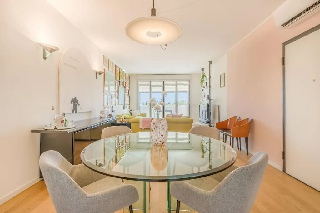 Apartment Over The Sky Of The Motor Valley - Luxury Penthouse Modena Italy