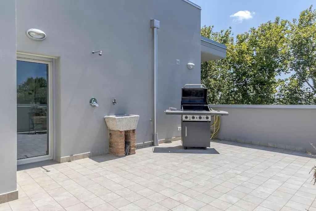 Over The Sky Of The Motor Valley - Luxury Penthouse Modena Apartment