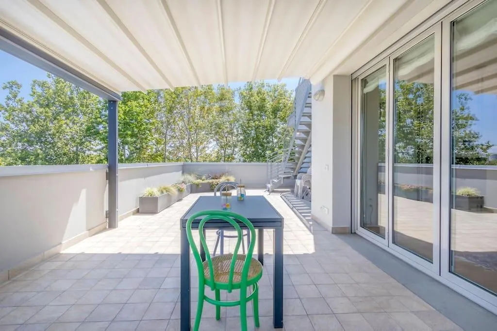 Apartment Over The Sky Of The Motor Valley - Luxury Penthouse Modena