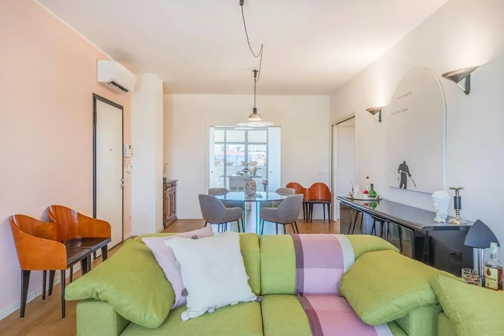 Over The Sky Of The Motor Valley - Luxury Penthouse Modena 0*,
