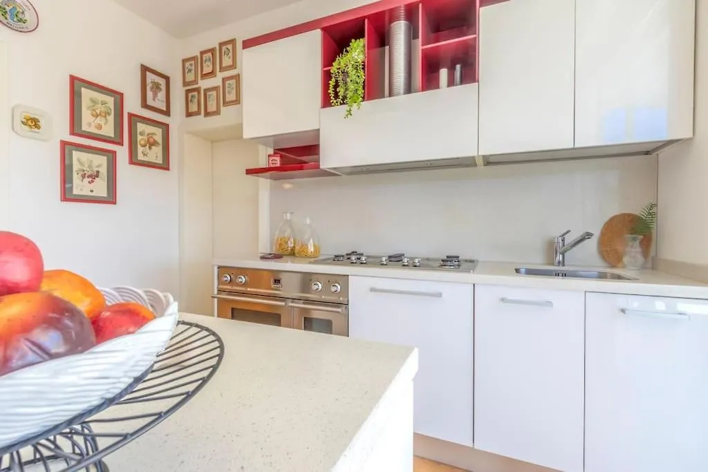 Over The Sky Of The Motor Valley - Luxury Penthouse Modena Apartment