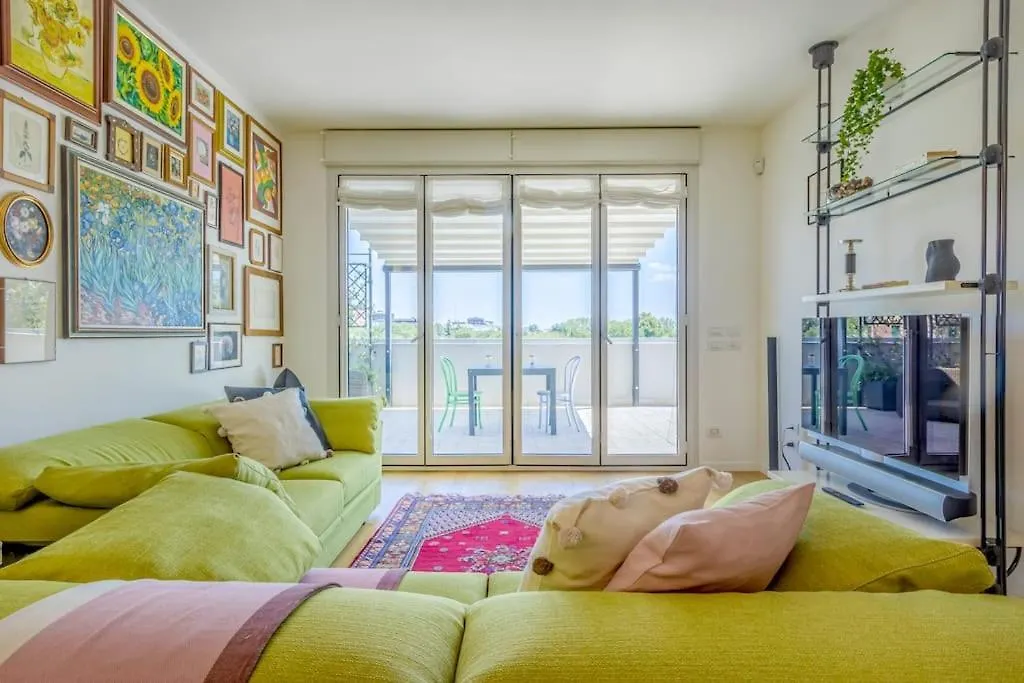 Apartment Over The Sky Of The Motor Valley - Luxury Penthouse Modena