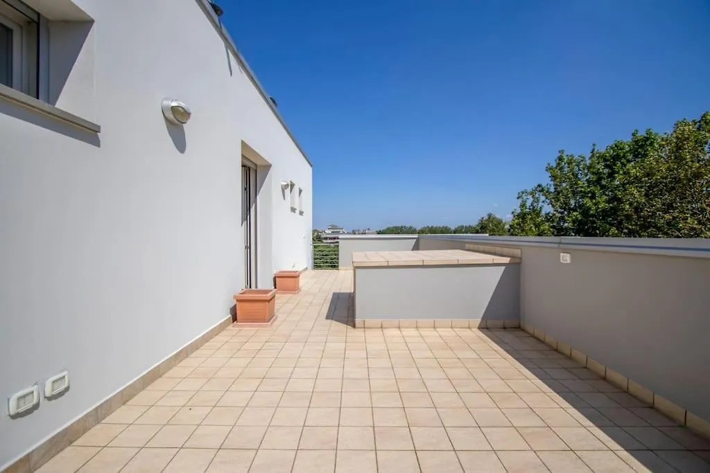 Over The Sky Of The Motor Valley - Luxury Penthouse Modena 0*,  Italy