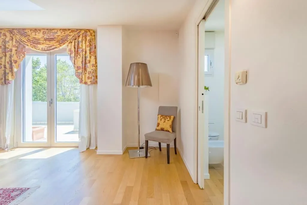 Over The Sky Of The Motor Valley - Luxury Penthouse Modena 0*,  Italy