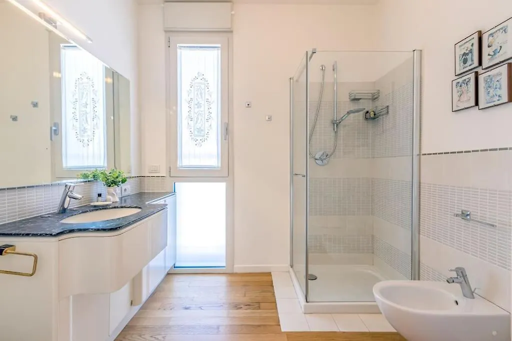Apartment Over The Sky Of The Motor Valley - Luxury Penthouse Modena