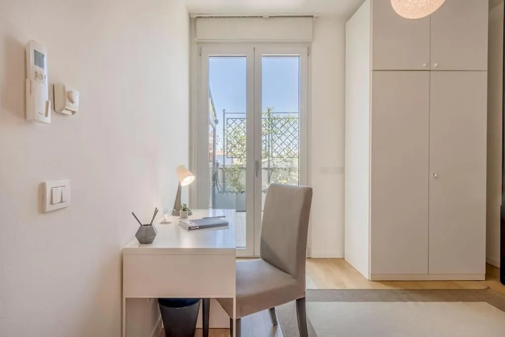Over The Sky Of The Motor Valley - Luxury Penthouse Modena