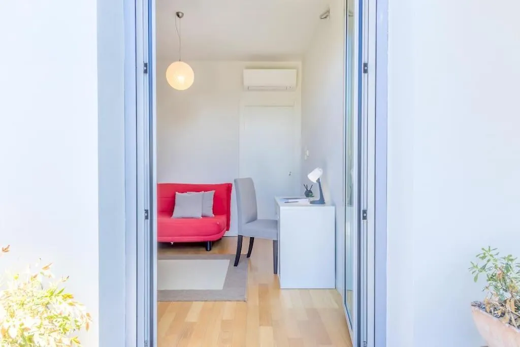 Over The Sky Of The Motor Valley - Luxury Penthouse Modena Apartment